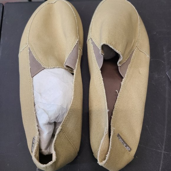 Slip-ons - Picture 5 of 8